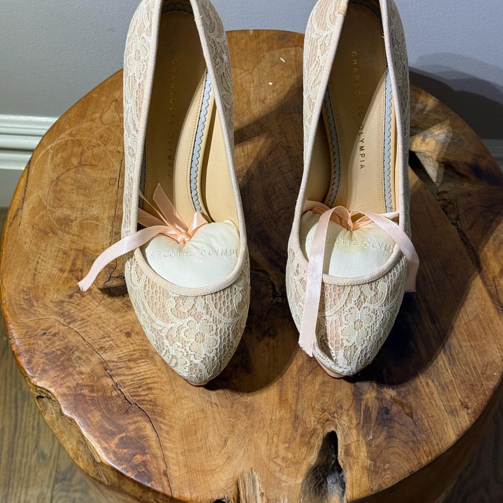 Lovely Charlotte Olympia Lace Heels in Cream. Perfect for a night out.